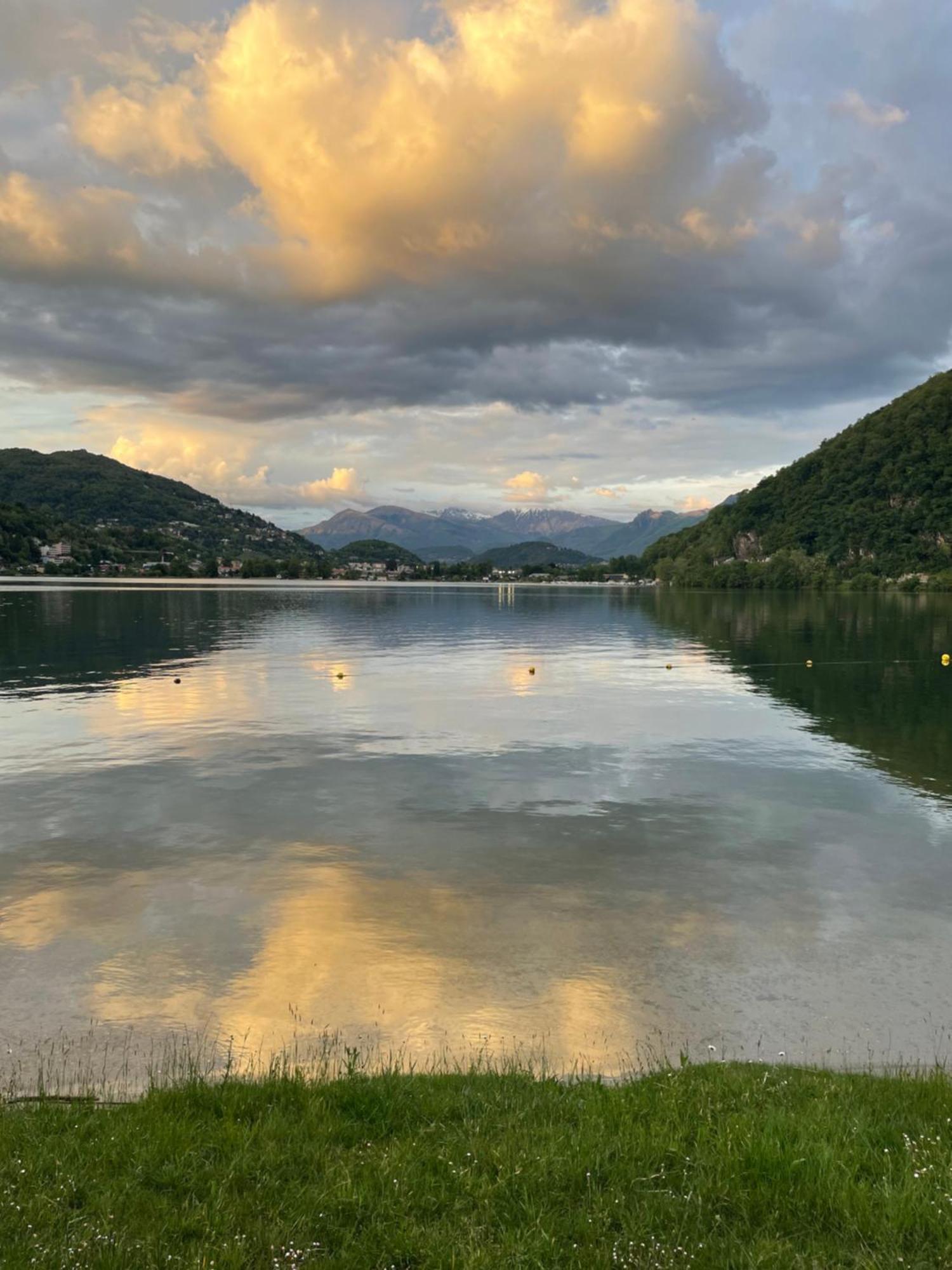 Reflections At The Lake Lavena Ponte Tresa Exterior photo